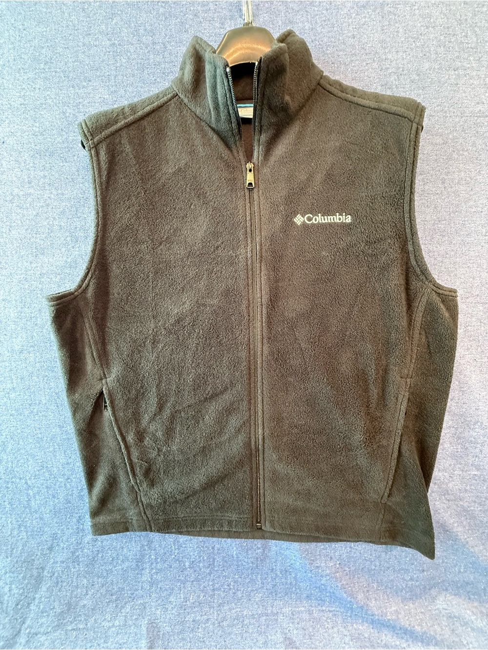 Columbia Men's Black Fleece Vest - Everyday Warmth